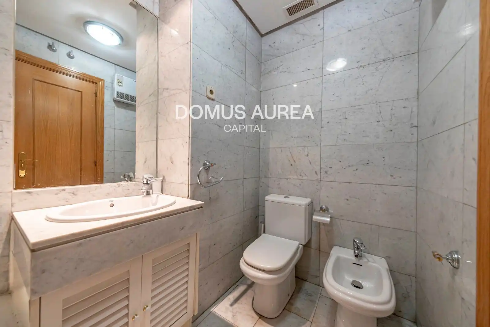 Flat for rent in Aviador Zorita, Cuatro Caminos - Azca
