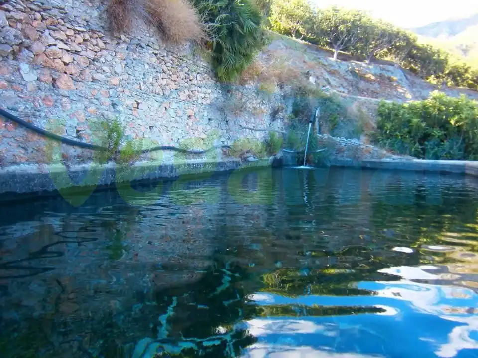 Schwimmbecken von Residential zum Verkauf in Otívar