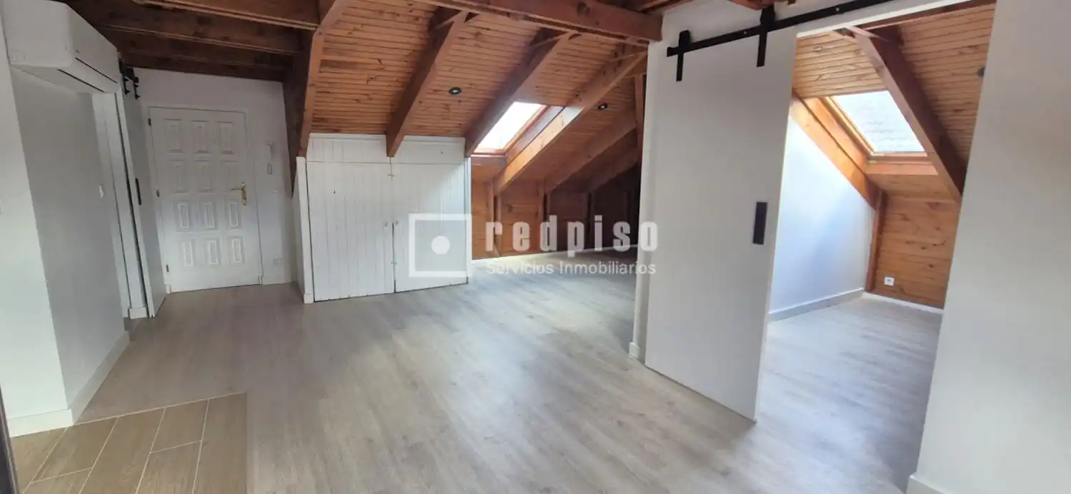 Penthouse zur Miete in Casco Antiguo