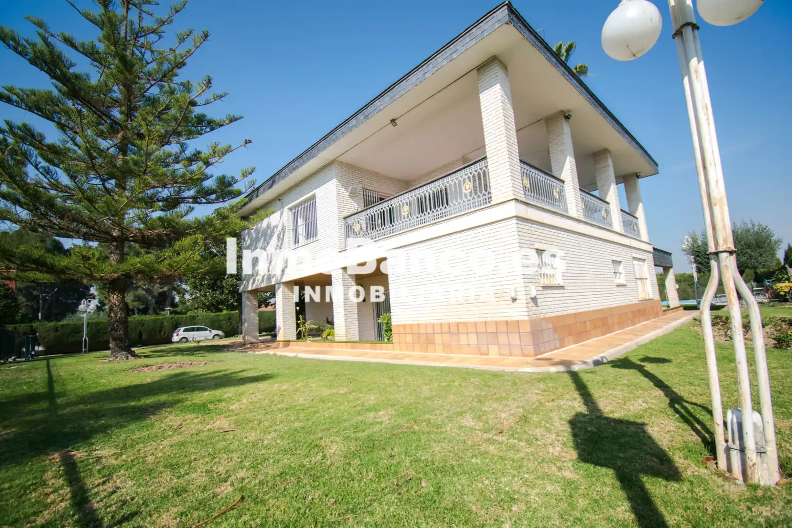 Vista exterior de Casa o chalet en venta en Chiva con Aire acondicionado, Calefacción y Jardín privado