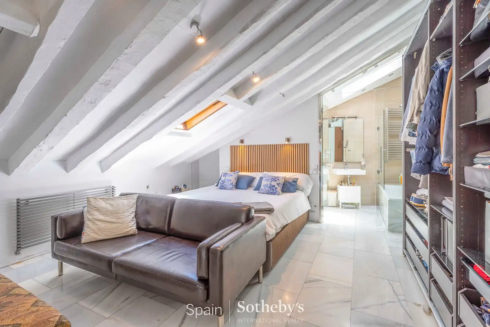 Habitación de Ático de alquiler en Madrid con Aire acondicionado, Calefacción y Terraza