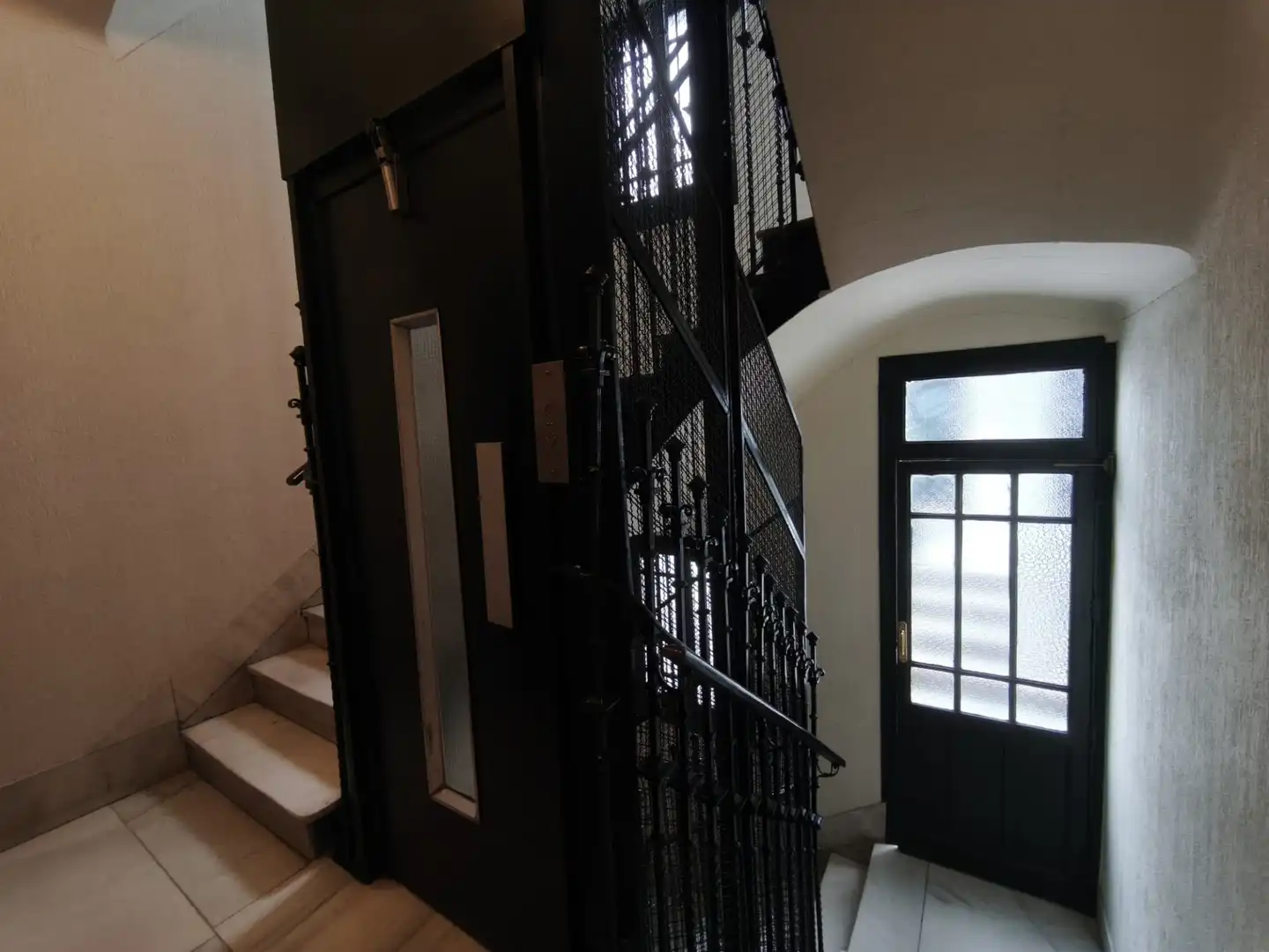 Piso en venta en Madrid con Balcón y Alarma