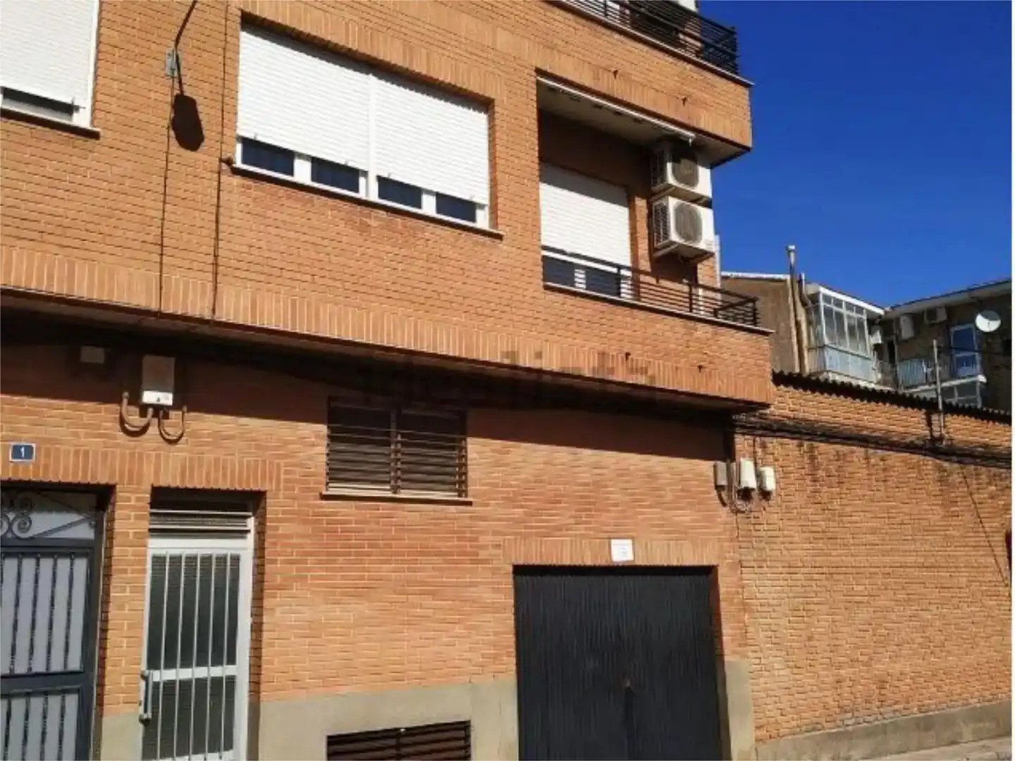 Vista exterior de Garatge en venda en Madridejos