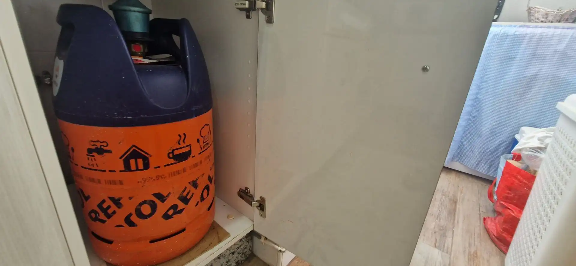 Bany de Apartament de lloguer en El Portil amb Moblat i Piscina comunitària