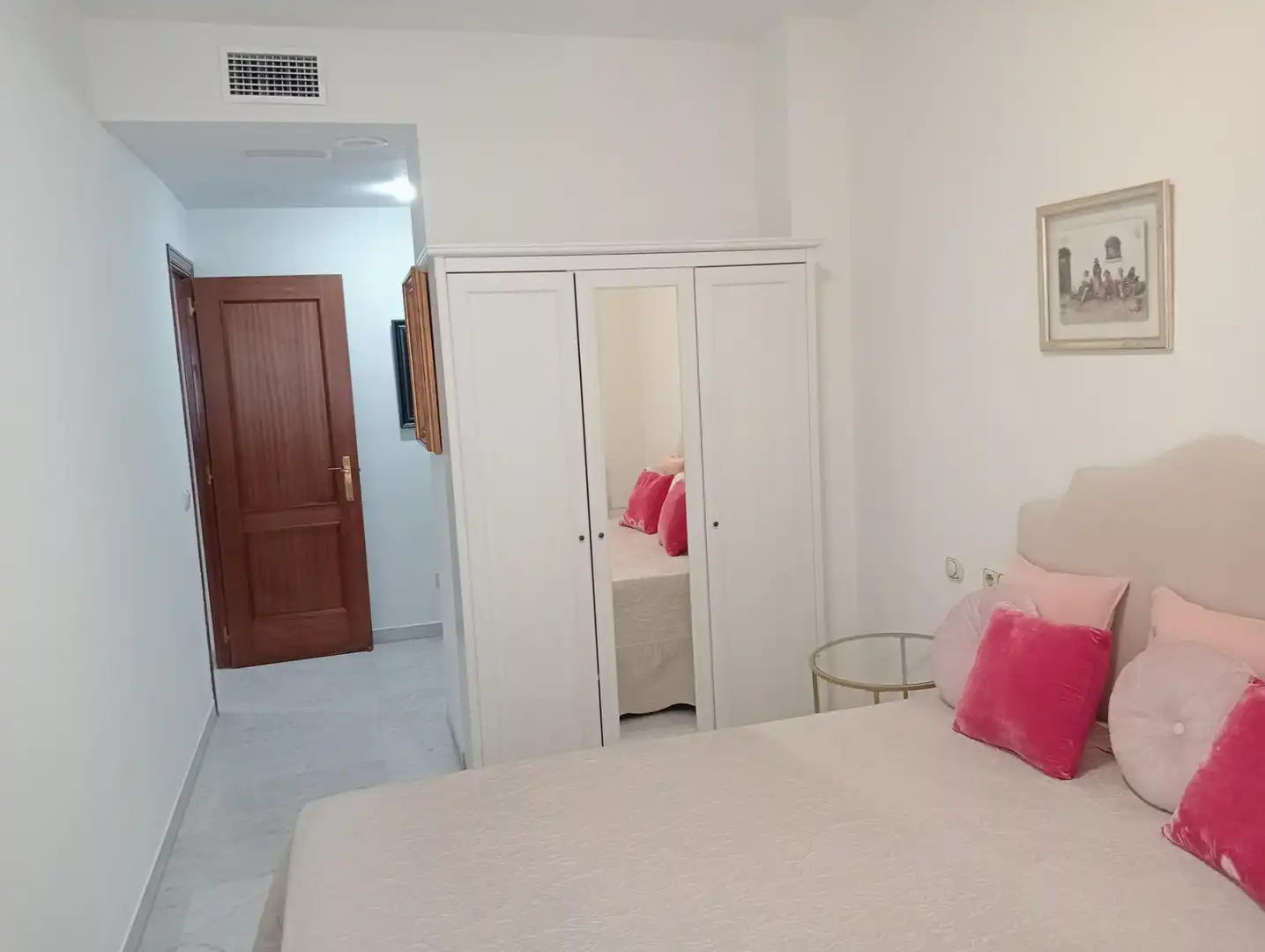 Habitación de Piso de alquiler en Sevilla con Aire acondicionado, Amueblado y Piscina comunitaria