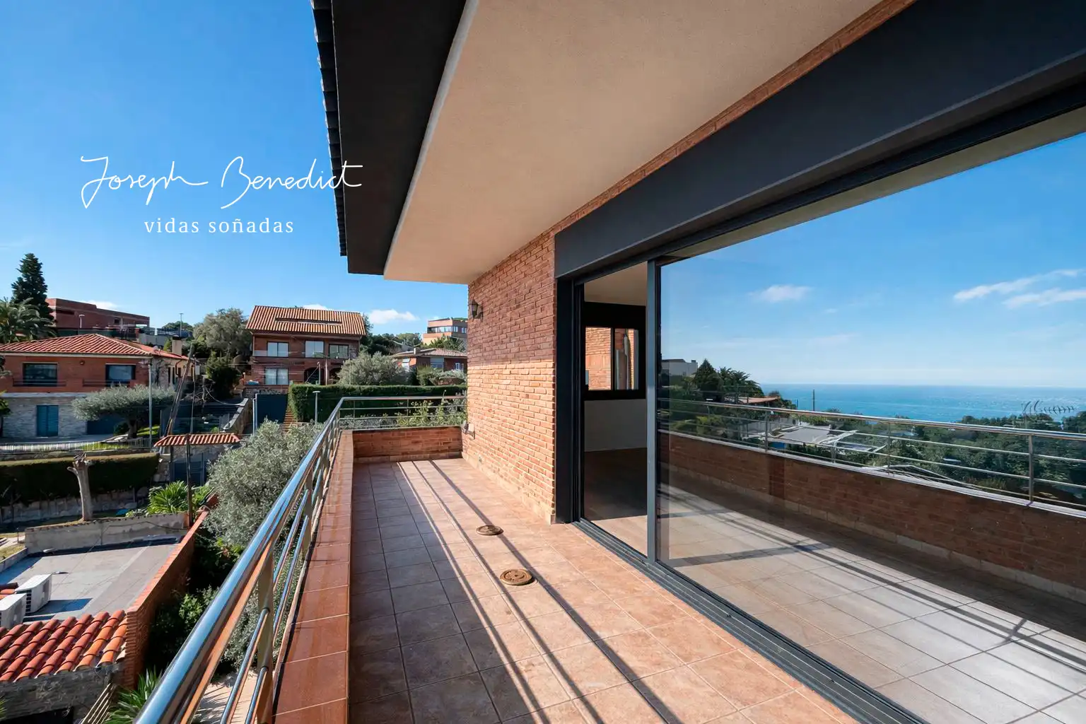 Terrassa de Casa o xalet en venda en Castelldefels amb Aire condicionat, Calefacció i Jardí privat