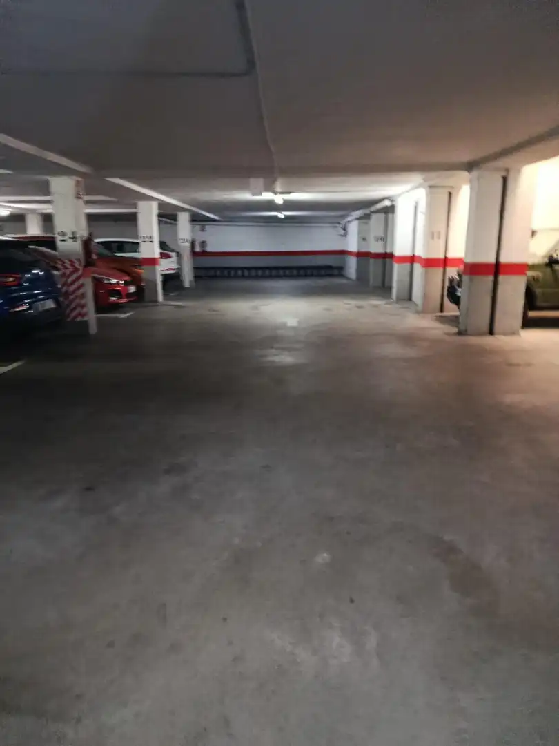 Parking de Piso en venta en Valladolid con Calefacción, Amueblado y Balcón