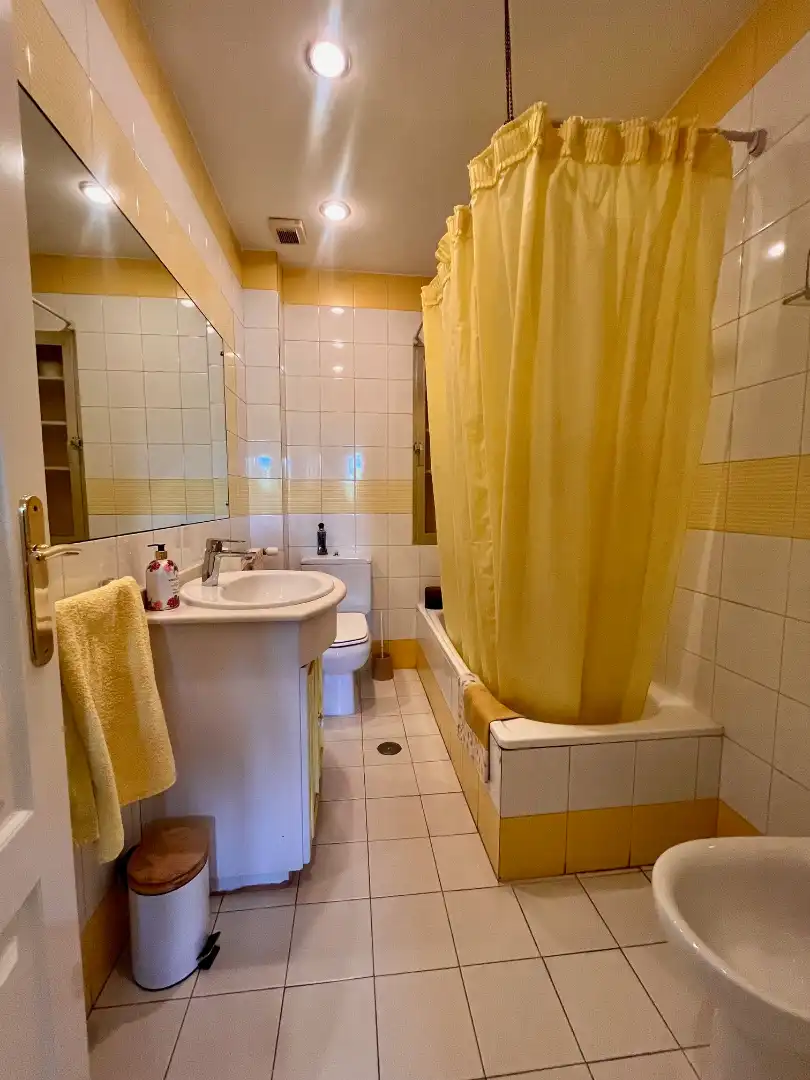 Baño de Piso en venta en Madrid con Aire acondicionado, Calefacción y Parquet