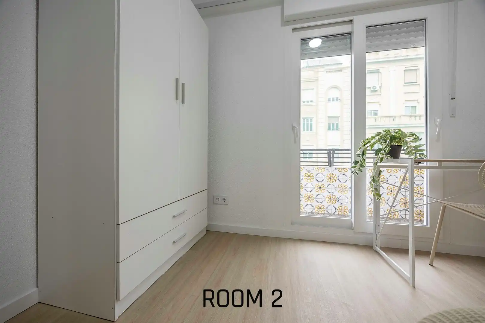 Bedroom of Flat for share in Valencia  with Air Conditioner, Heating and Furnished