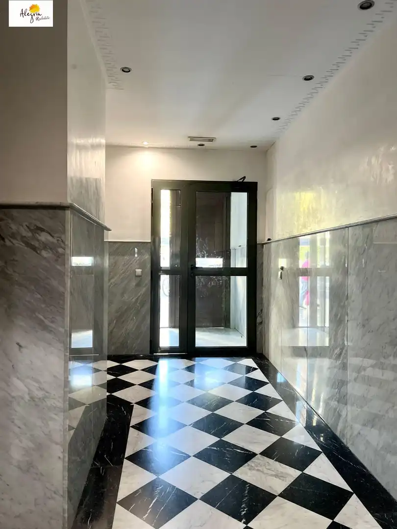 Maisonette zum Verkauf in Valencia mit Klimaanlage, Heizung und Terrasse