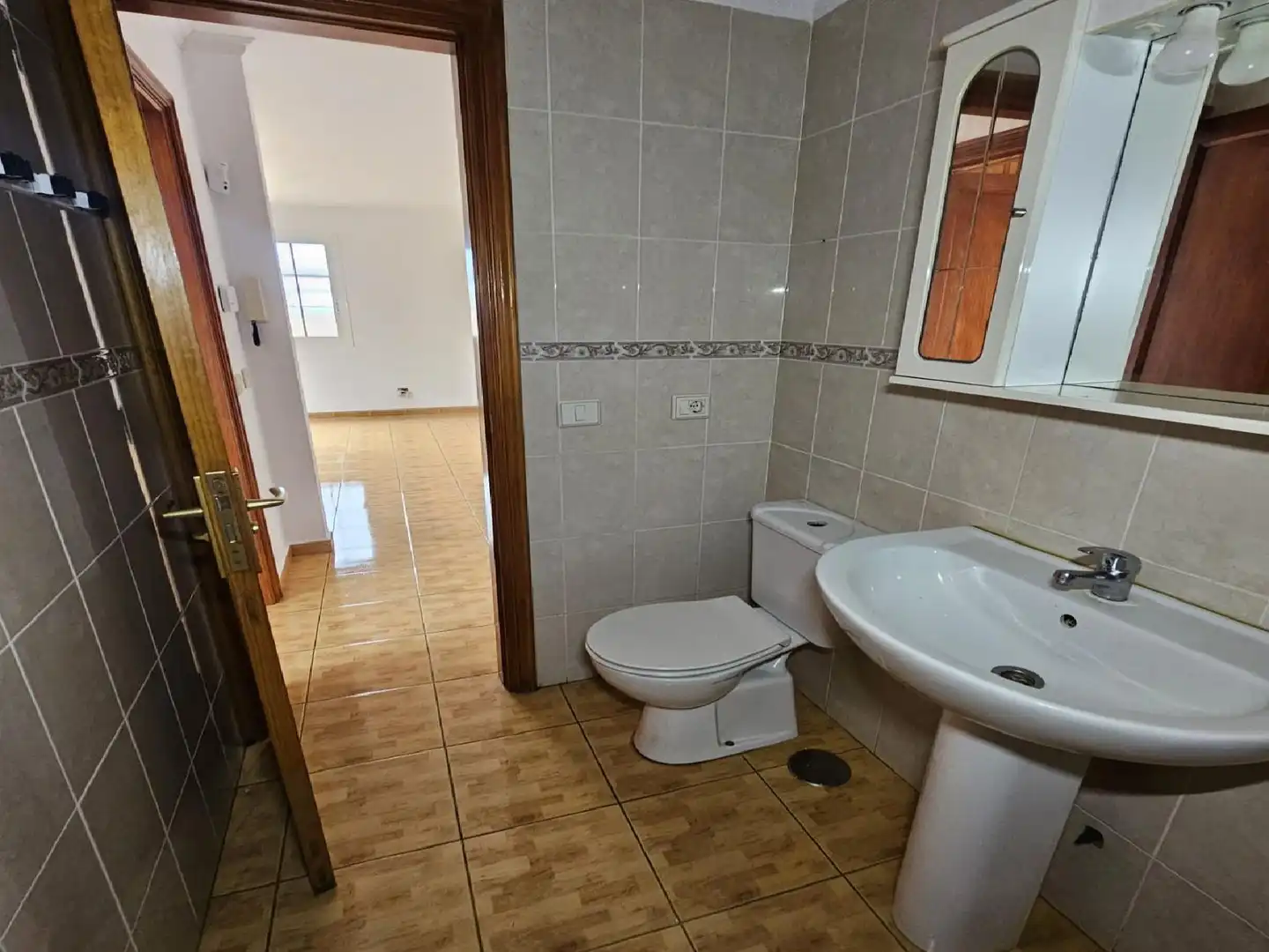 Badezimmer von Wohnung zum Verkauf in Los Silos