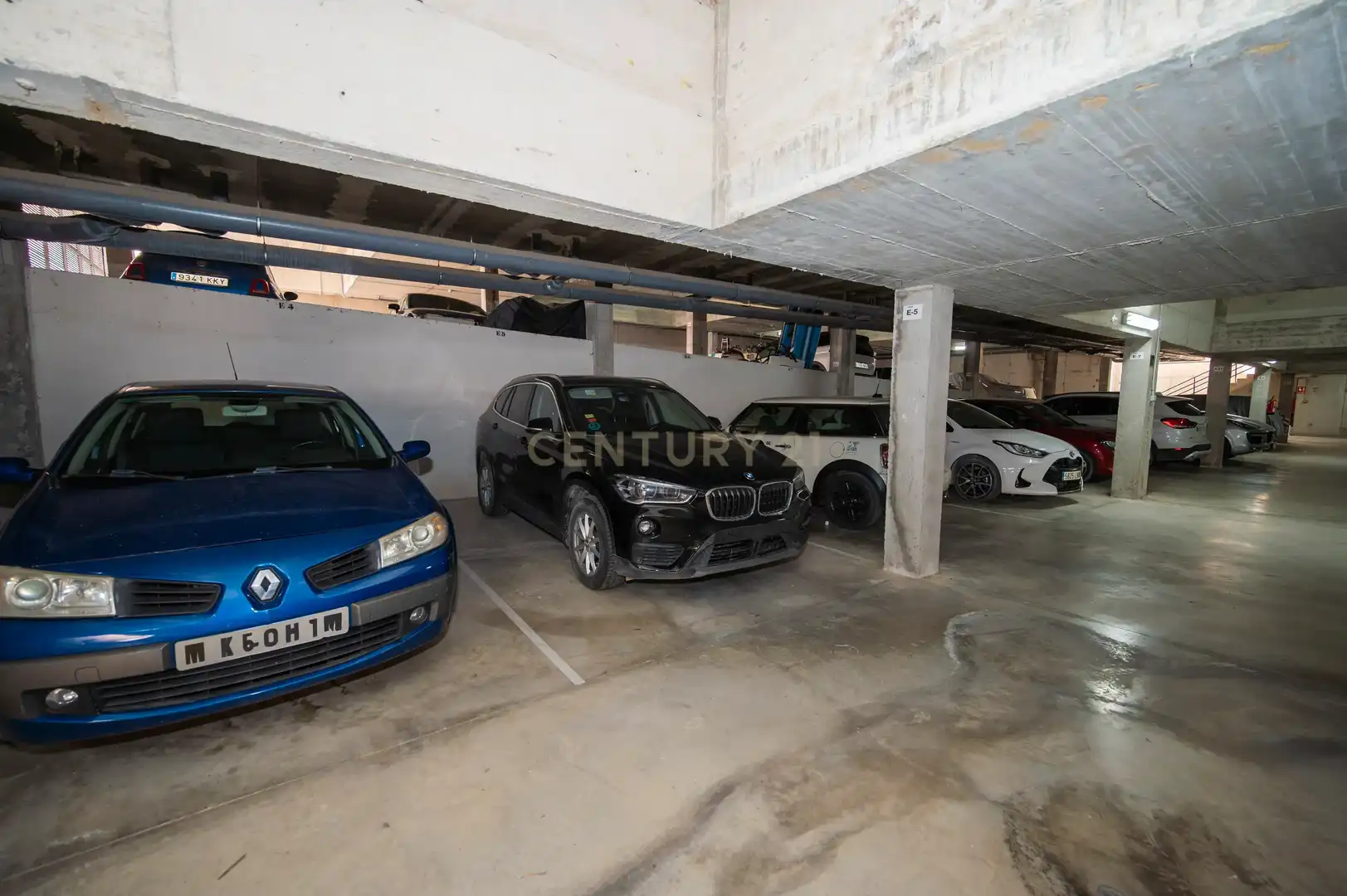 Aparcament de Apartament en venda en Sant Josep de sa Talaia amb Aire condicionat, Traster i Forn