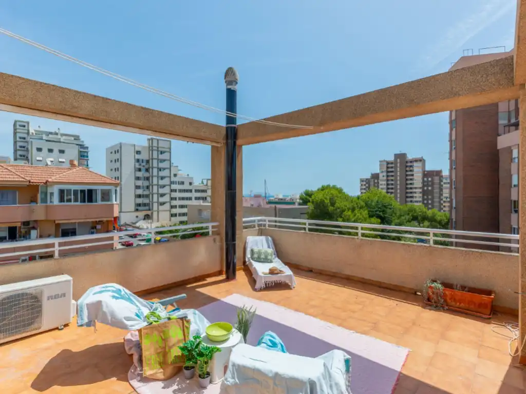 Terraza de Ático en venta en El Campello con Aire acondicionado, Terraza y Amueblado