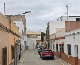 Exterior view of Single-family semi-detached for sale in Chiclana de la Frontera