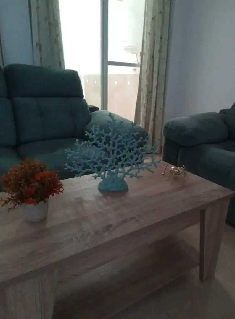 Sala d'estar de Casa adosada en venda en Camas amb Forn