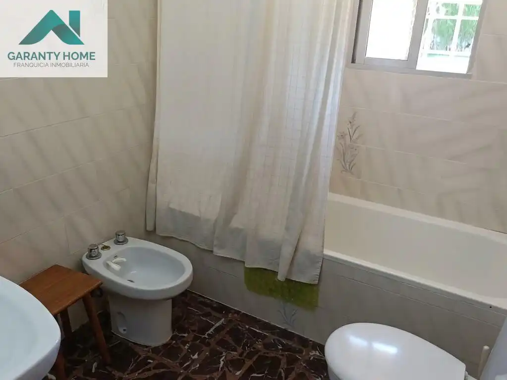 Bathroom of Houses for rent in Castro del Río