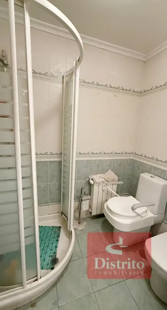 Bathroom of Flat for sale in Santander  with Heating
