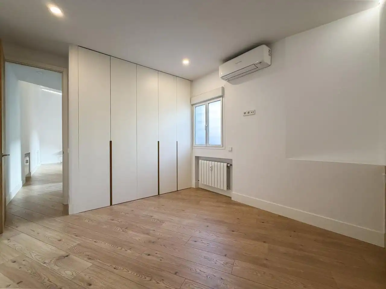 Schlafzimmer von Maisonette zur Miete in Madrid mit Klimaanlage, Heizung und Terrasse