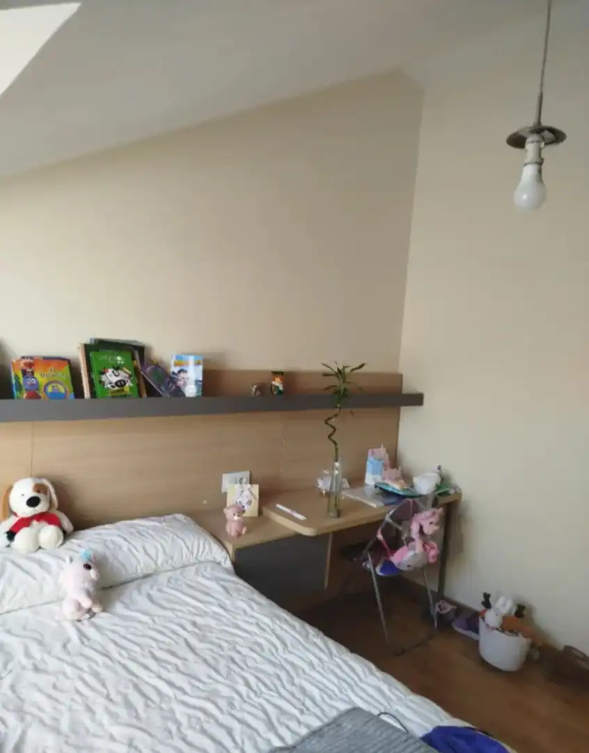 Habitación de Ático en venta en Boqueixón con Terraza, Trastero y Amueblado