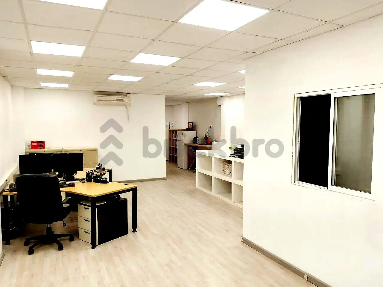 Commercial properties for rent in Esplugues de Llobregat  with Air Conditioner