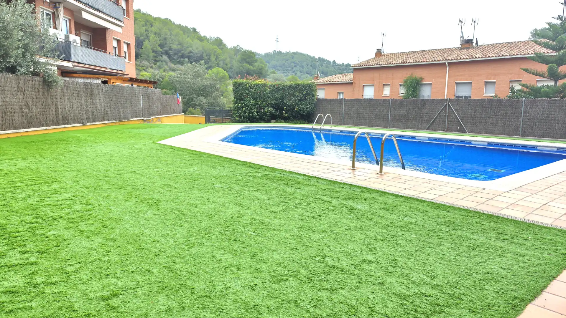 Swimming pool of Flat for sale in Sant Climent de Llobregat, Barcelona