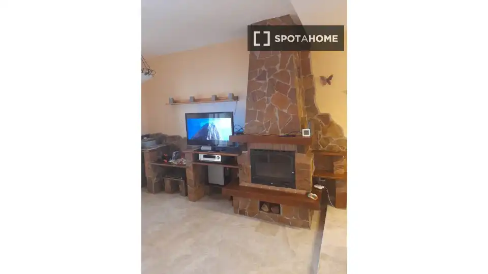 Sala d'estar de Apartament per a compartir en Manilva amb Aire condicionat, Terrassa i Moblat