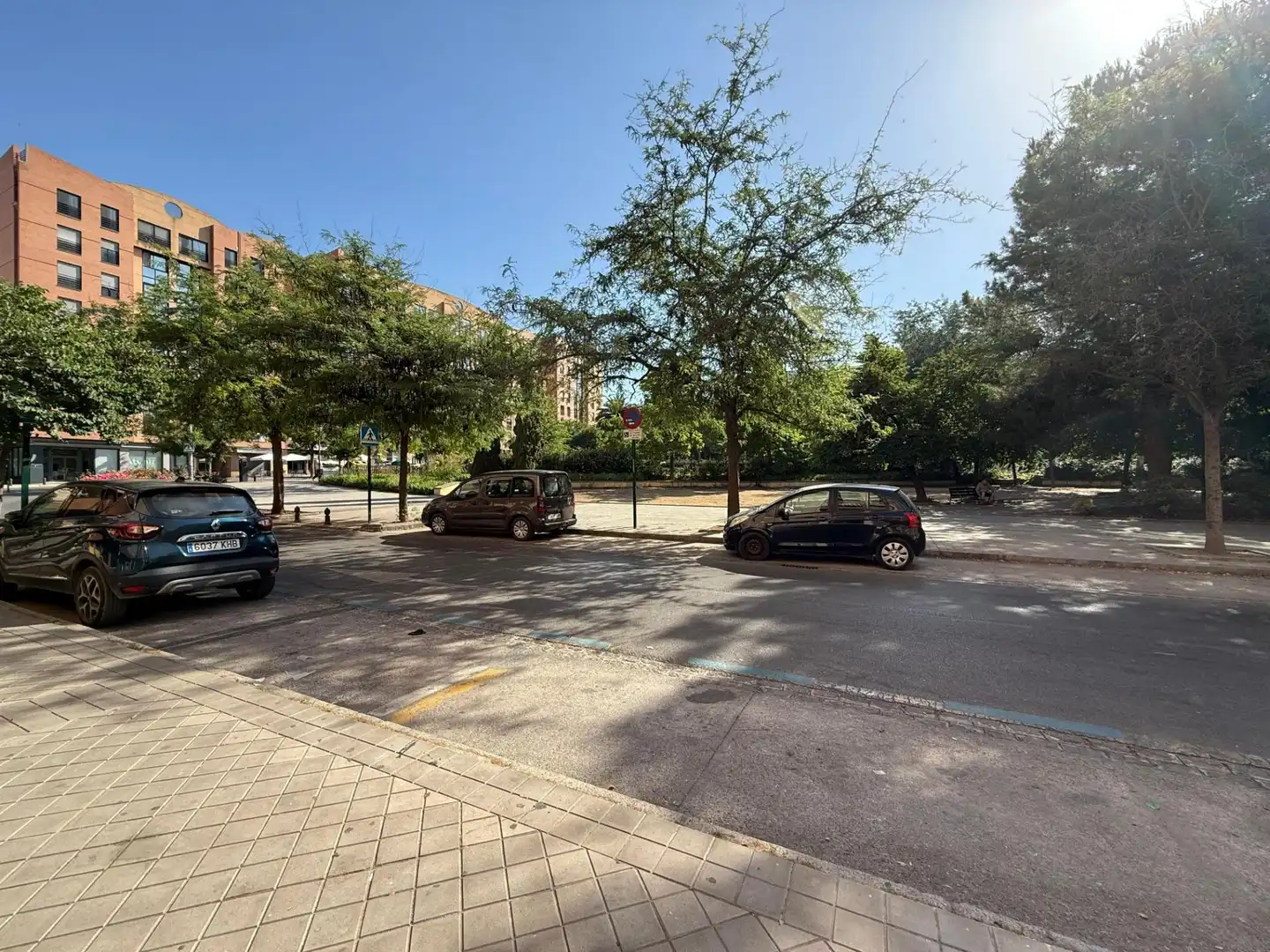 Aparcament de Local de lloguer en Granada