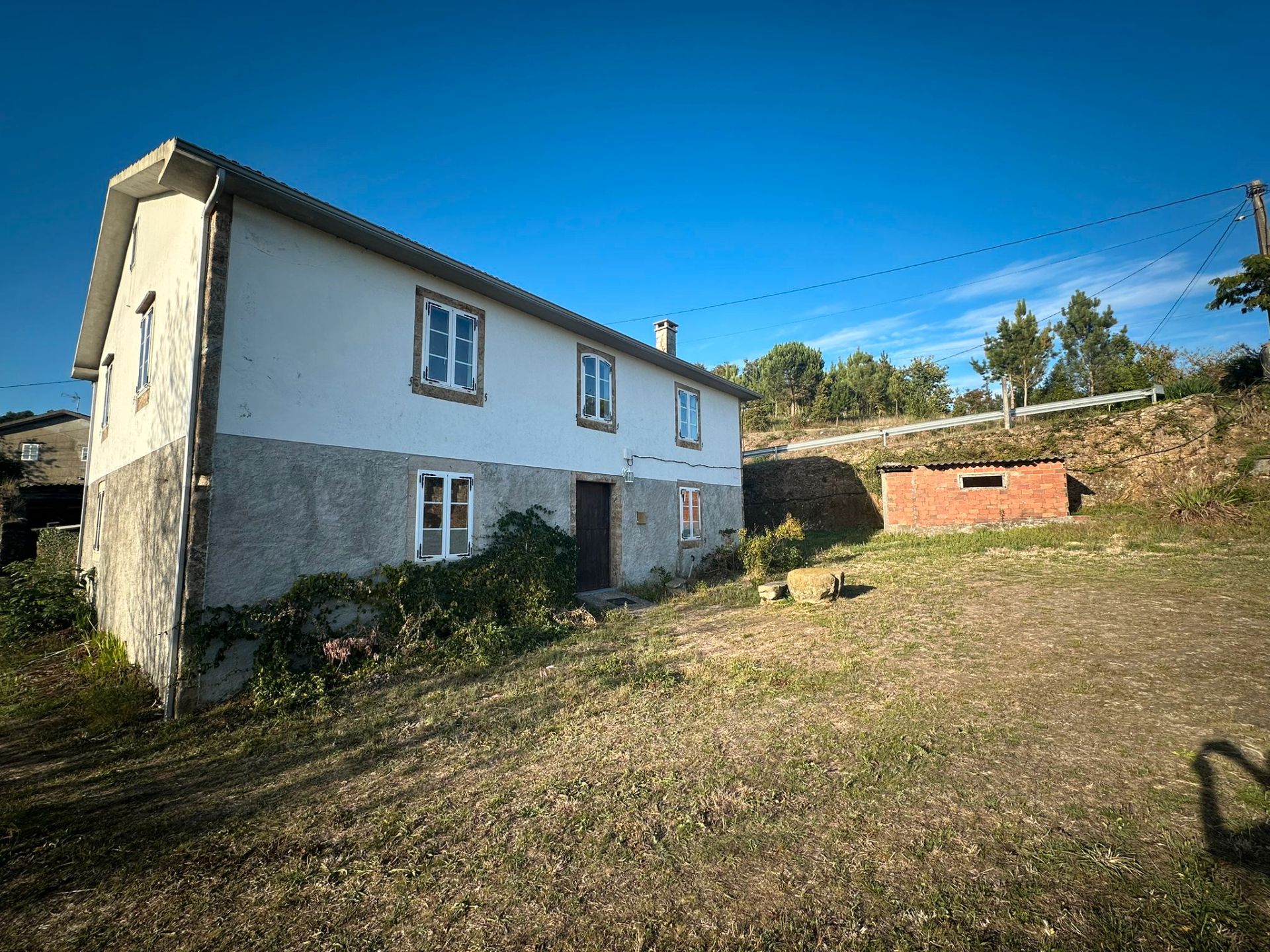 Vista exterior de Casa o xalet en venda en Vedra amb Jardí privat
