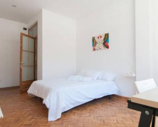 Bedroom of Apartment to share in  Barcelona Capital  with Furnished, Oven and Washing machine