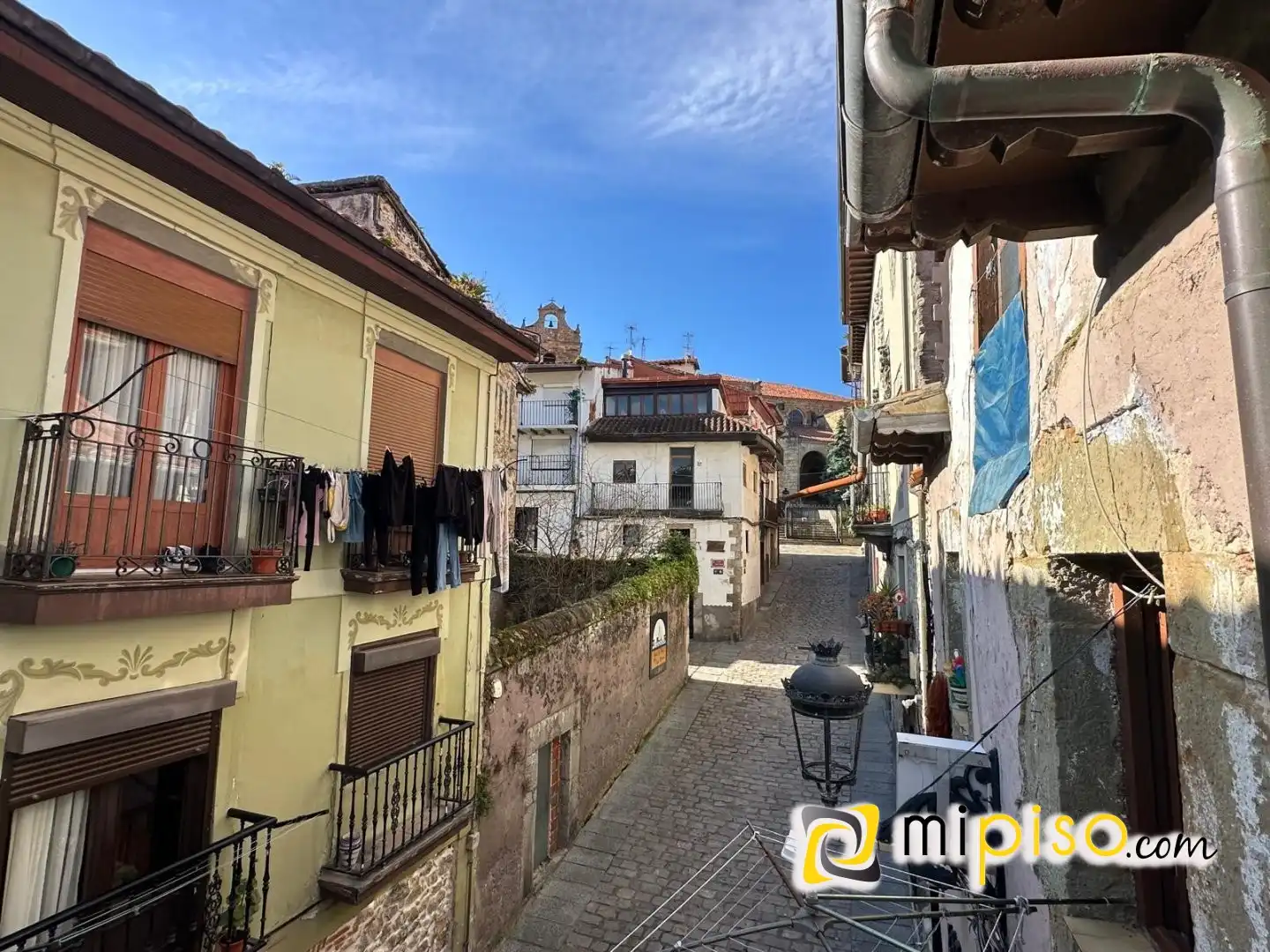 Vista exterior de Piso en venta en Laredo con Calefacción, Amueblado y Balcón