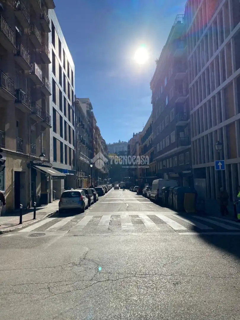 Exterior view of Flat for sale in Madrid  with Air Conditioner and Furnished