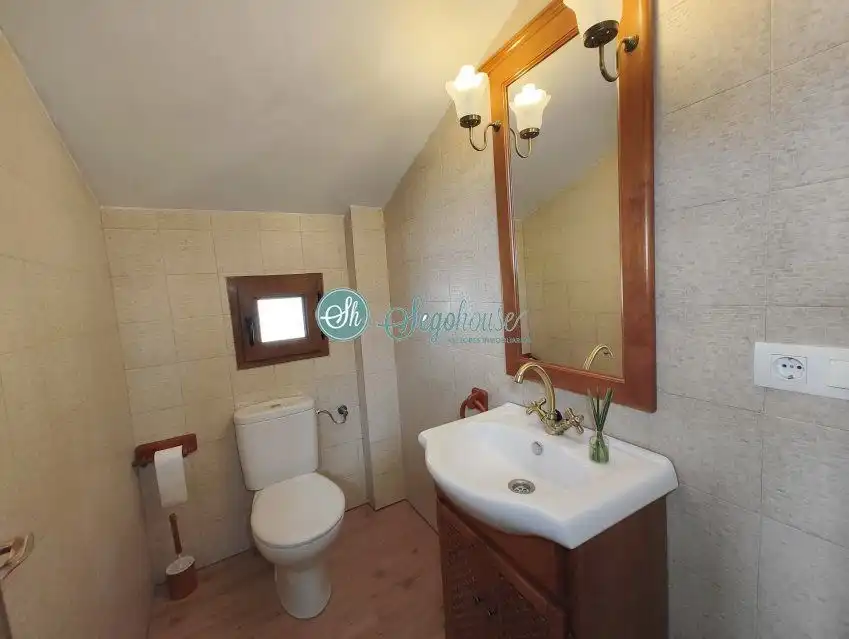 Baño de Casa o chalet en venta en San Cristóbal de Segovia con Calefacción, Jardín privado y Terraza