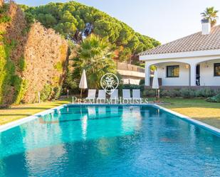 Piscina de Casa o xalet de lloguer en Sant Vicenç de Montalt amb Aire condicionat, Calefacció i Jardí privat