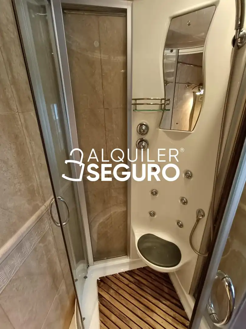Baño de Piso de alquiler en Valdemoro con Aire acondicionado, Calefacción y Terraza