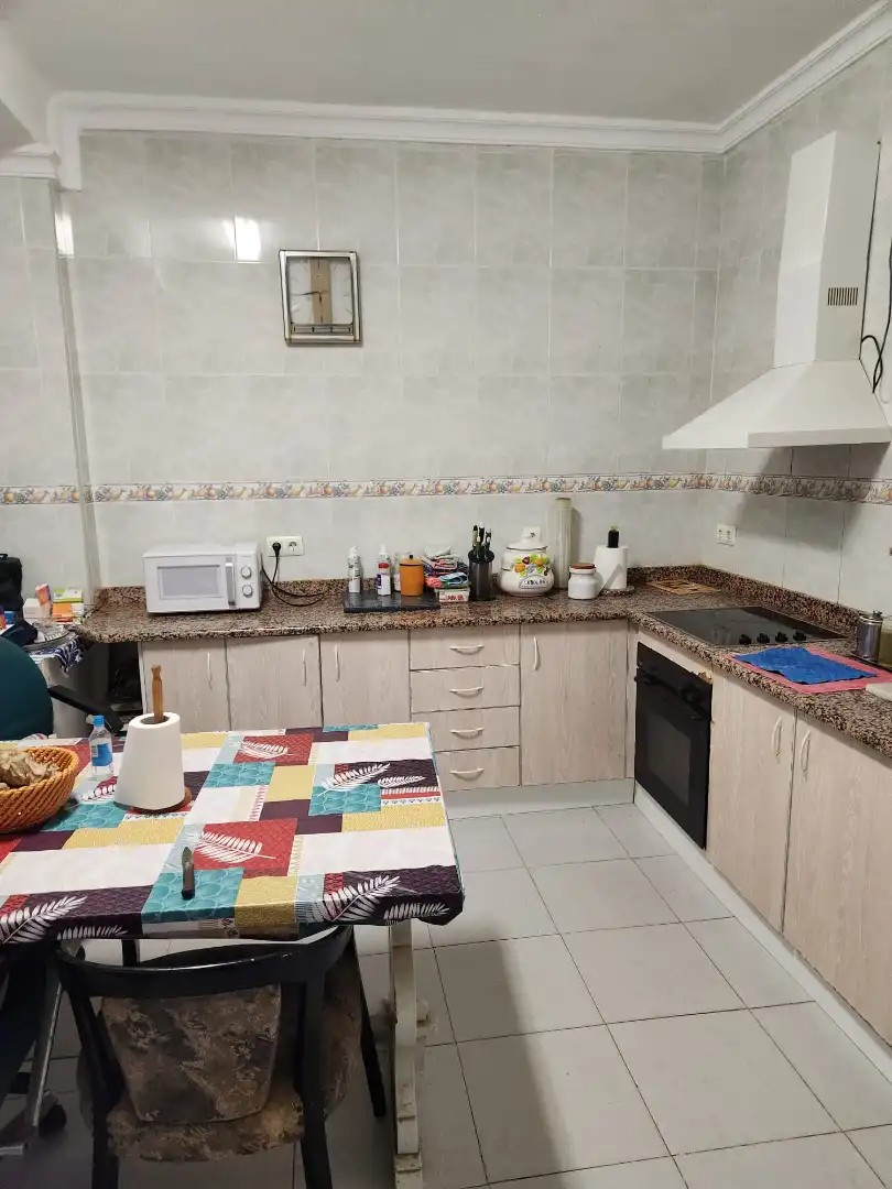 Cuina de Casa adosada en venda en Aranjuez amb Jardí privat, Moblat i Alarma