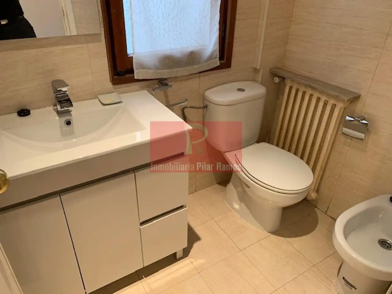 Badezimmer von Wohnung zur Miete in León Capital  mit Heizung, Parkett und Terrasse