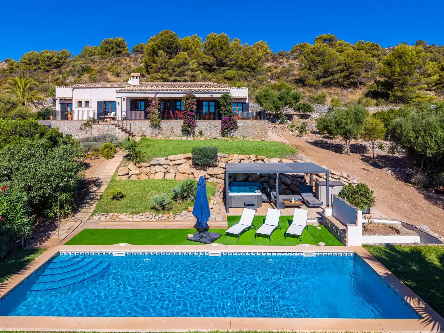 Piscina de Finca rústica en venta en Font de Sa Cala