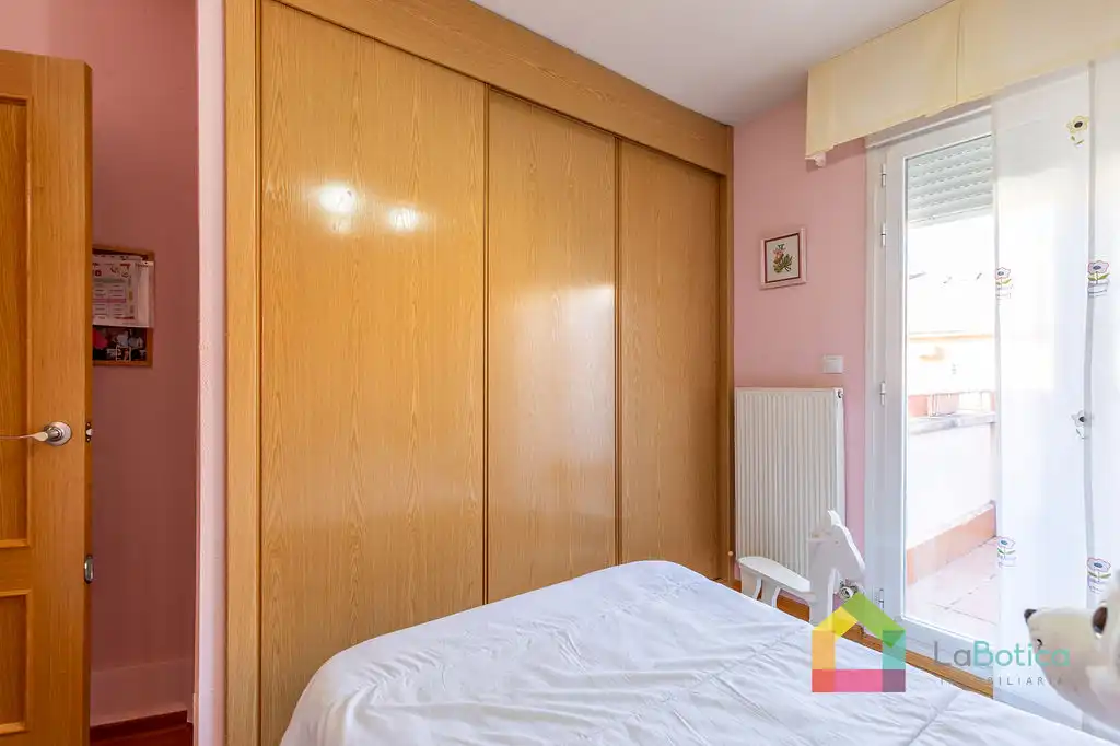 Bedroom of Detached homes for sale in Toledo  with Air Conditioner, Heating and Terrace