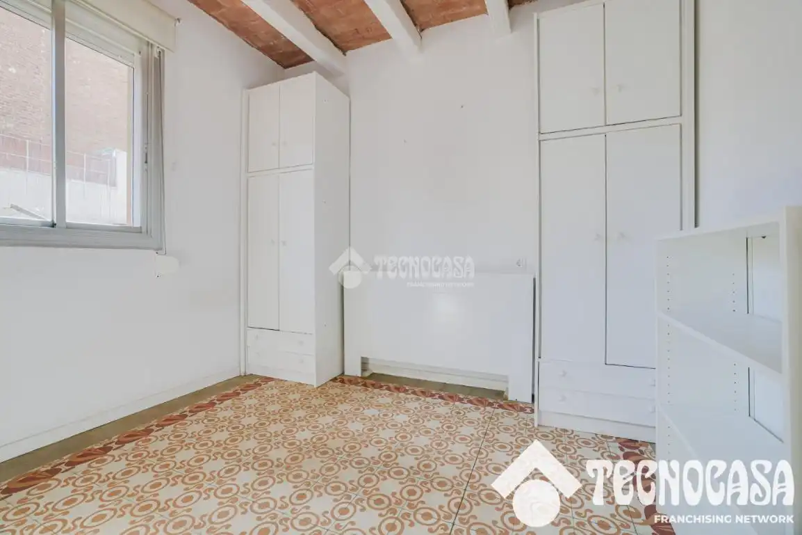 Habitación de Piso en venta en Barcelona con Balcón