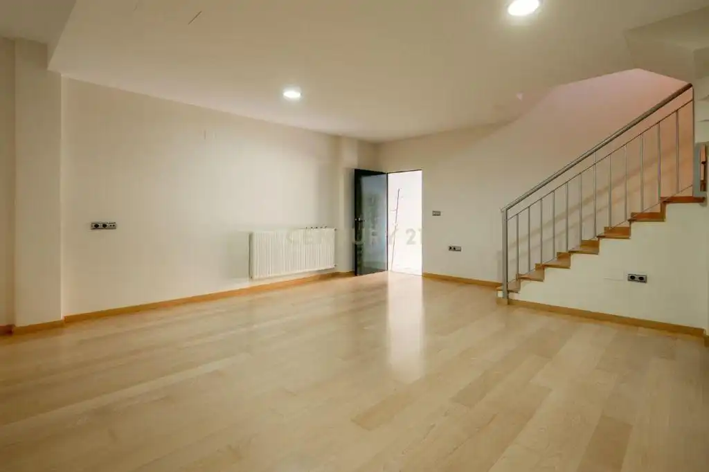 Houses for sale in Fuengirola  with Air Conditioner, Private garden and Storage room