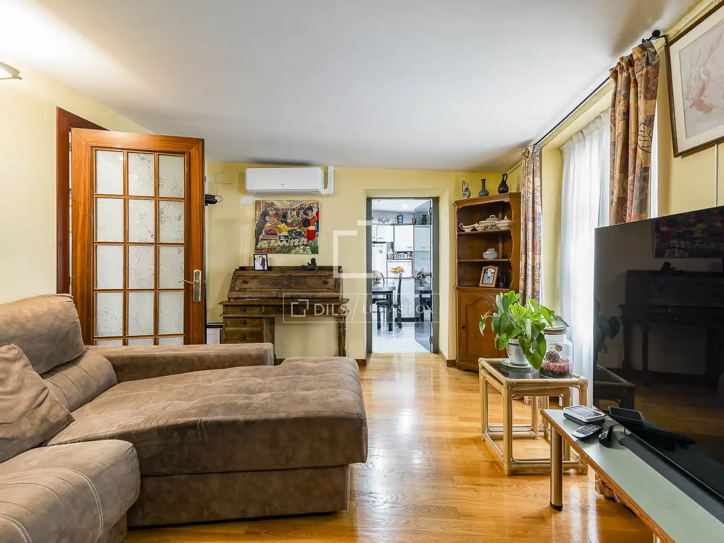 Sala de estar de Piso en venta en Barcelona con Calefacción, Terraza y Balcón