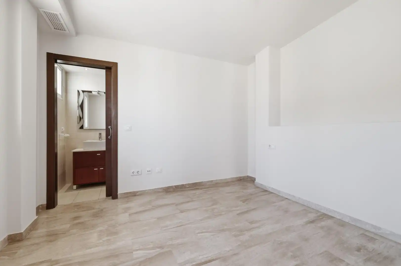 Habitación de Ático en venta en Catarroja con Aire acondicionado, Calefacción y Terraza