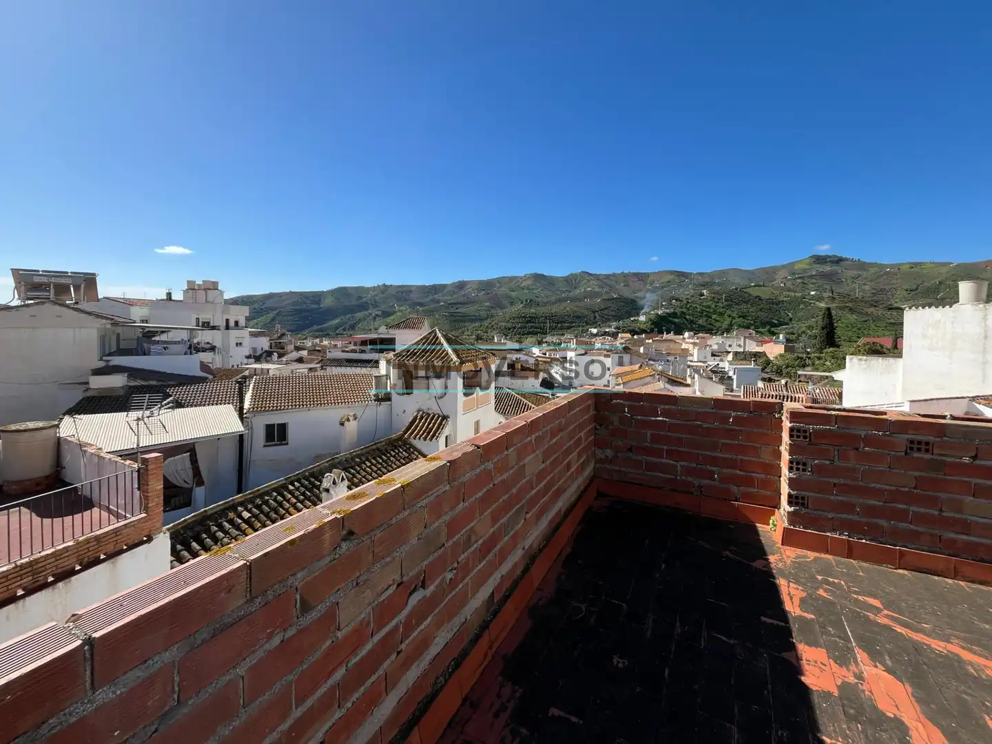 Vista exterior de Edifici en venda en Benamargosa