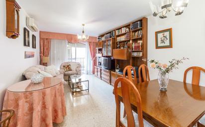 Sala d'estar de Apartament en venda en  Sevilla Capital amb Balcó