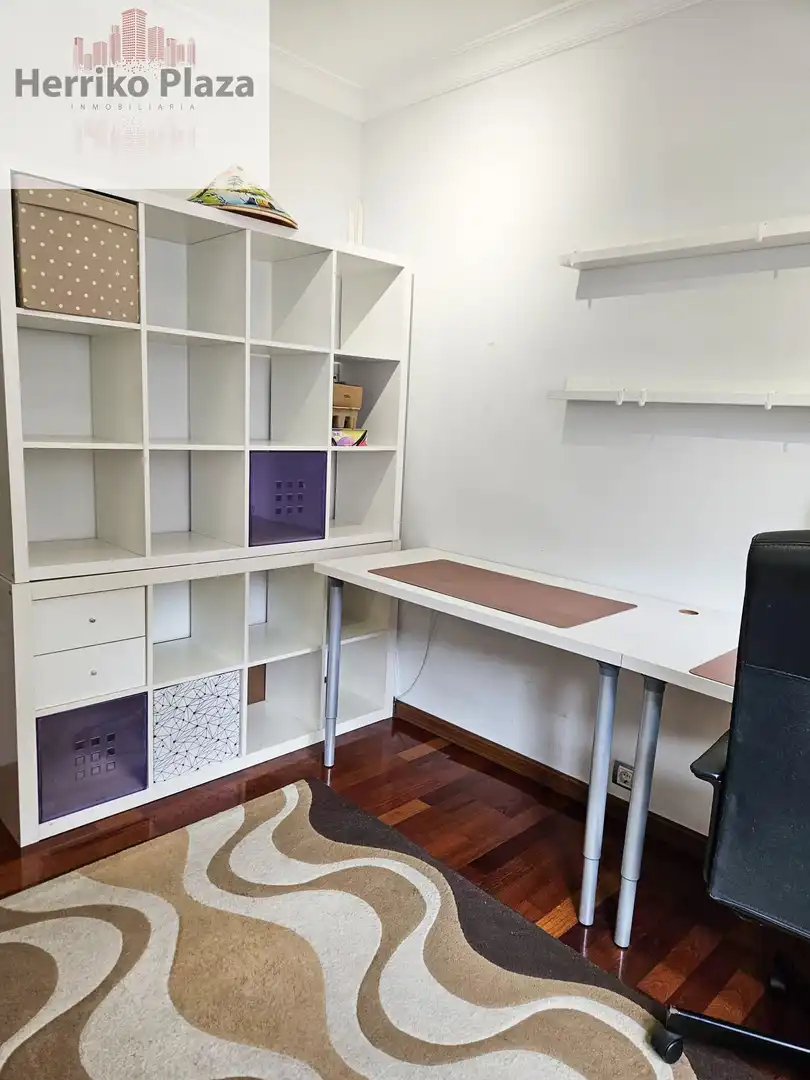 Piso en venta en Barakaldo  con Calefacción