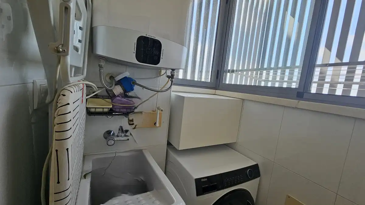 Bany de Apartament en venda en Elche / Elx amb Aire condicionat, Traster i Balcó