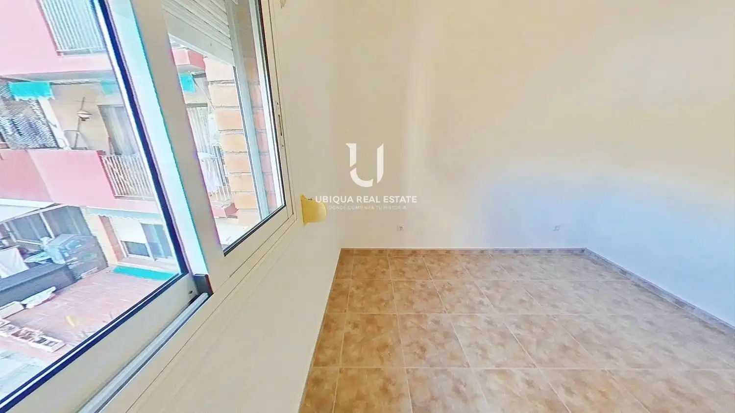Habitación de Piso en venta en Barcelona con Terraza y Balcón