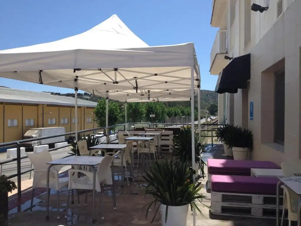 Terraza de Edificio en venta en San Martín del Tesorillo con Alarma
