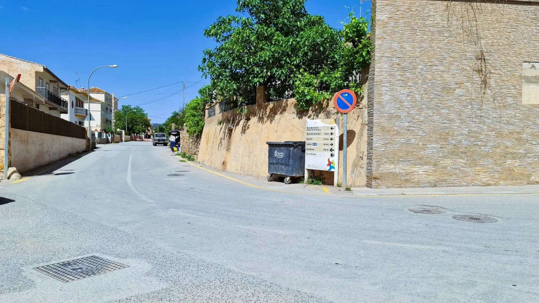 Vista exterior de Casa o xalet en venda en La Peza amb Calefacció, Jardí privat i Terrassa
