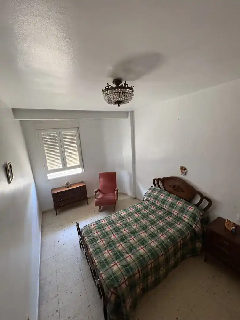 Dormitori de Pis en venda en Montealegre del Castillo amb Balcó